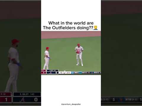 What in the world are The Outfielders doing??🤦‍♂️ #mlb #baseball #outfielder #doing #what #braves